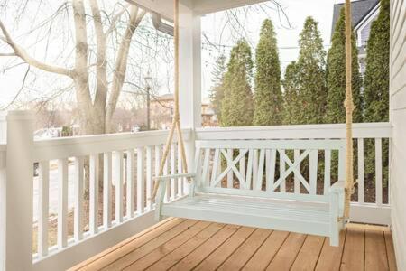 Downtown Luxury Farmhouse Apartment #4 West Dundee Exterior foto